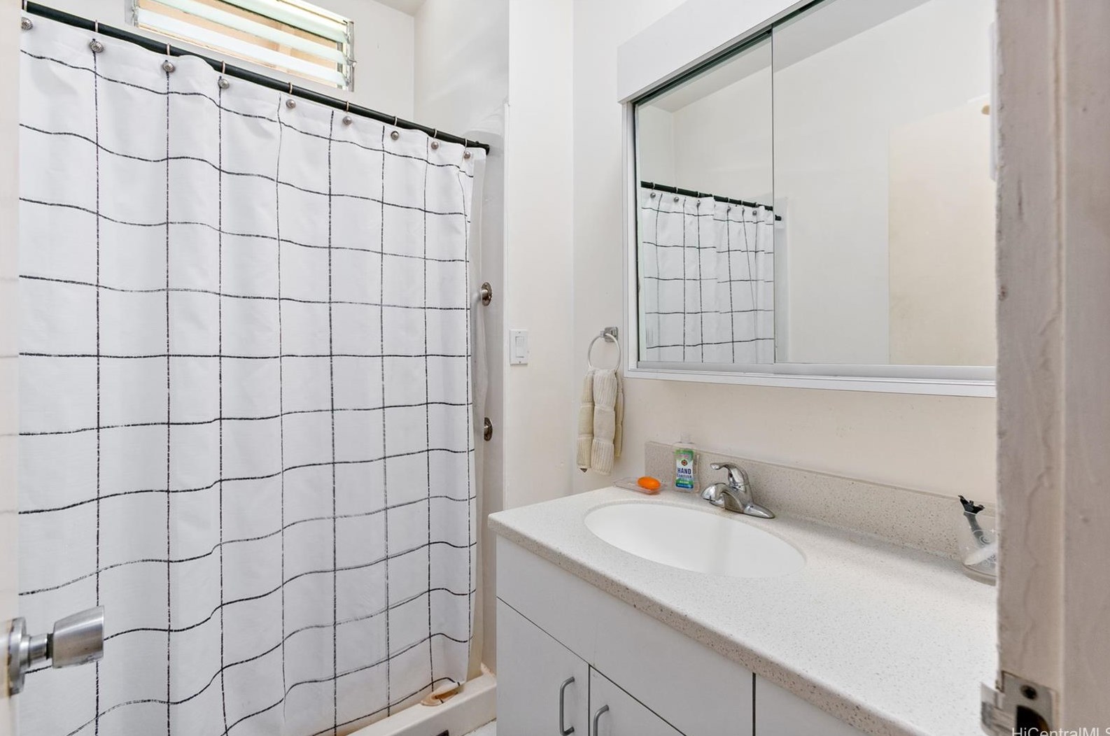 1108 19th Ave, Honolulu HI  96816-4609 exterior