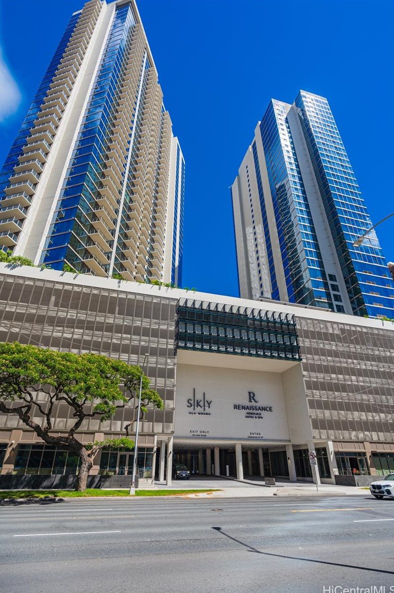 1390 Kapiolani Blvd, Honolulu HI  96814-3620 exterior