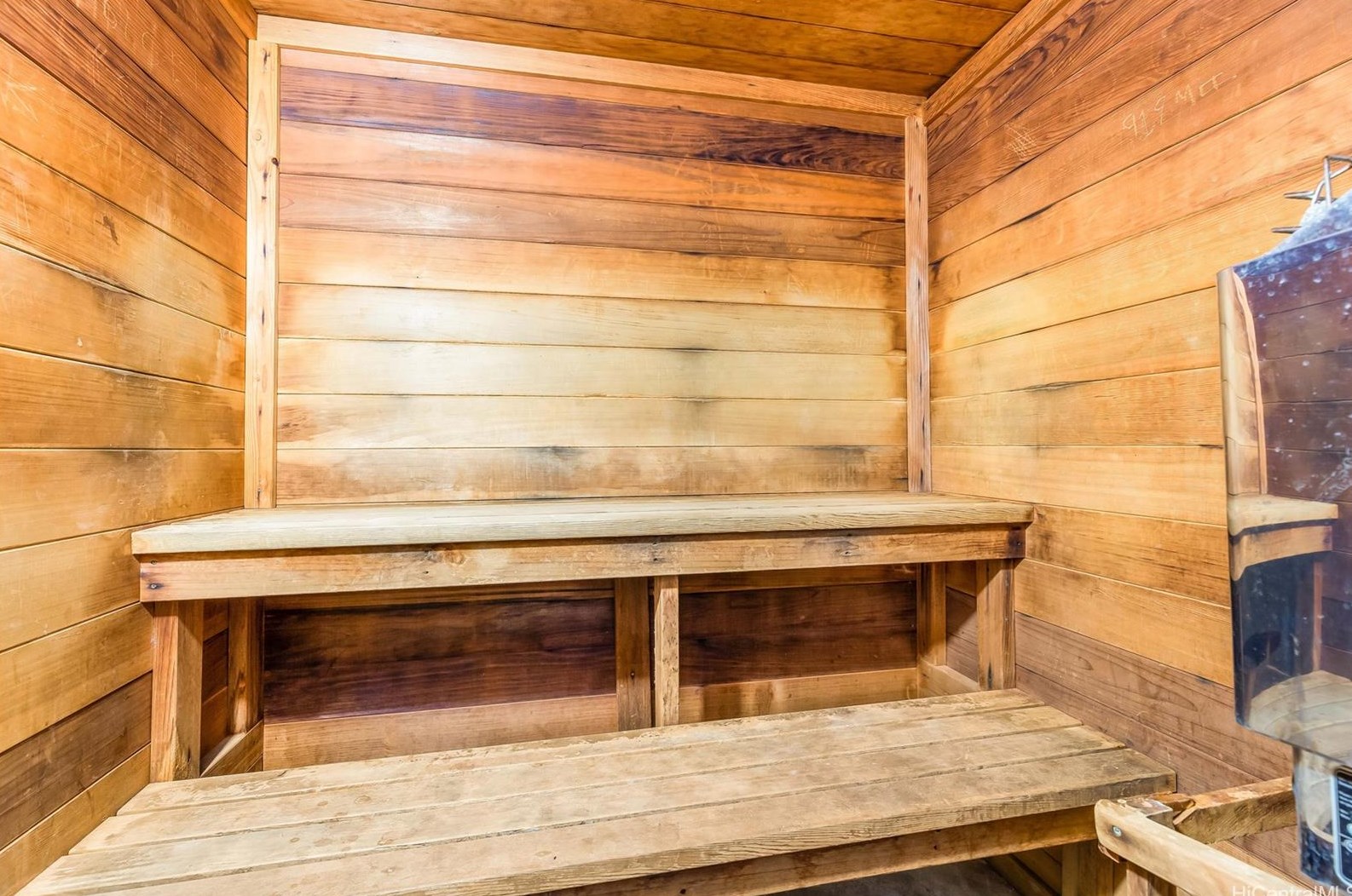 2240 Kuhio Ave, Honolulu HI  96815-2898 exterior