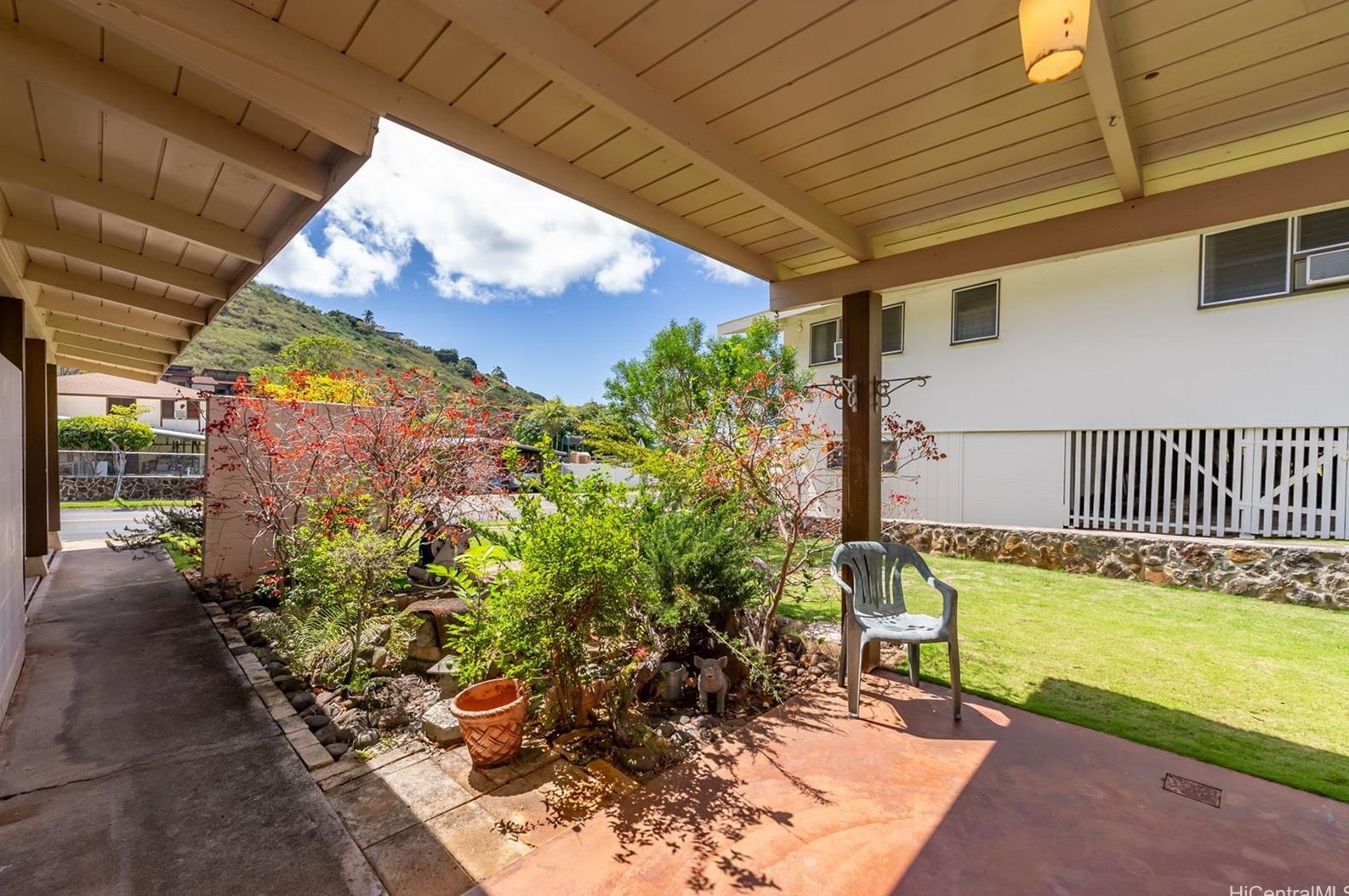5210 Kilauea Ave, Honolulu HI  96816-5613 exterior