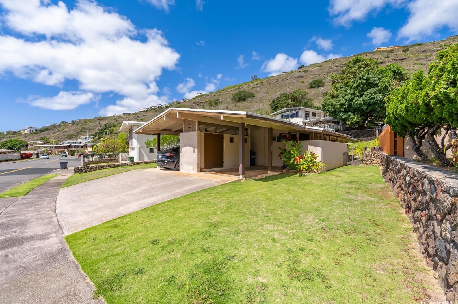 5210 Kilauea Ave, Honolulu HI  96816-5613 exterior
