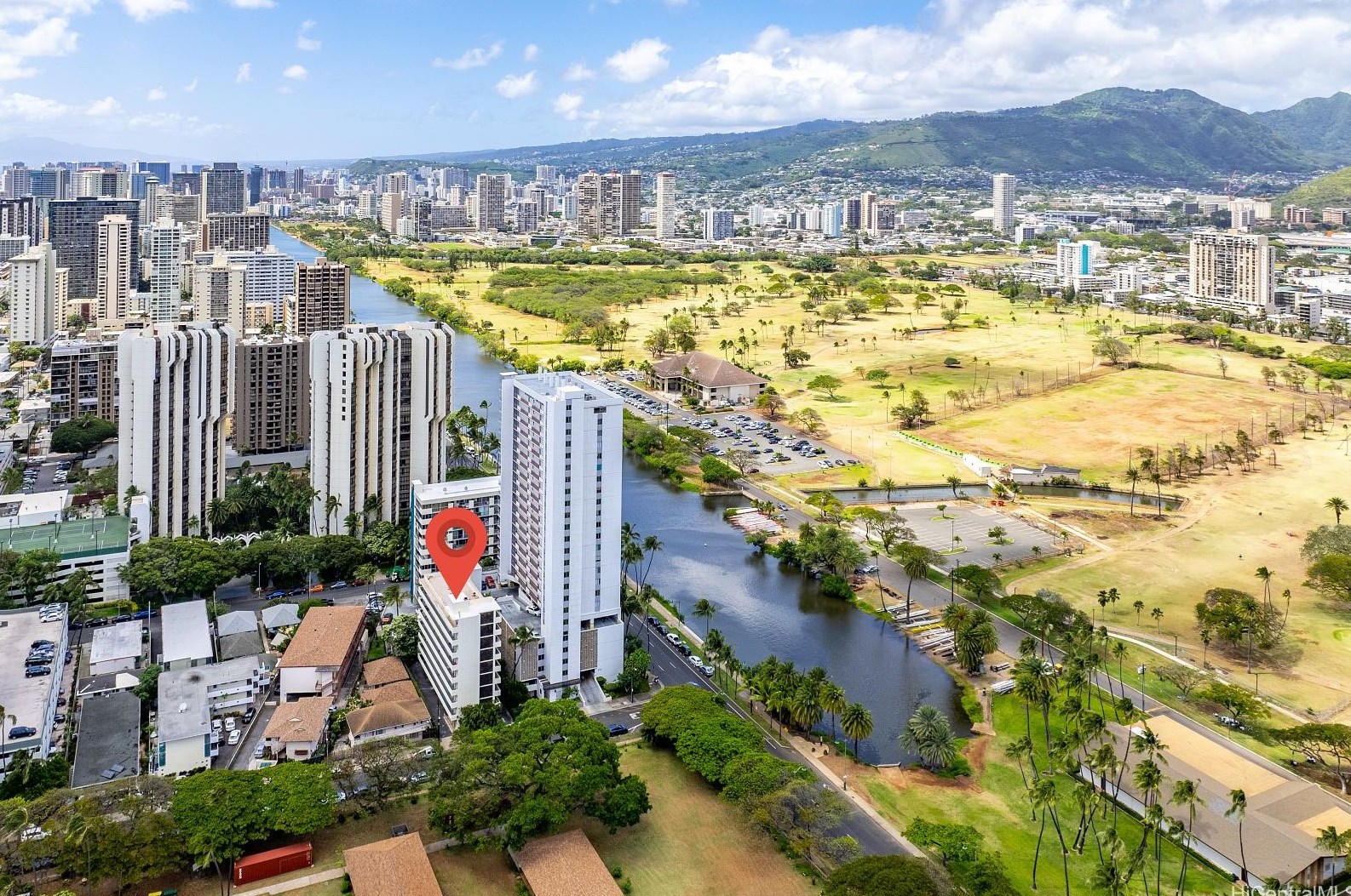 320 Ainakea Way, Honolulu HI  96815-3951 exterior