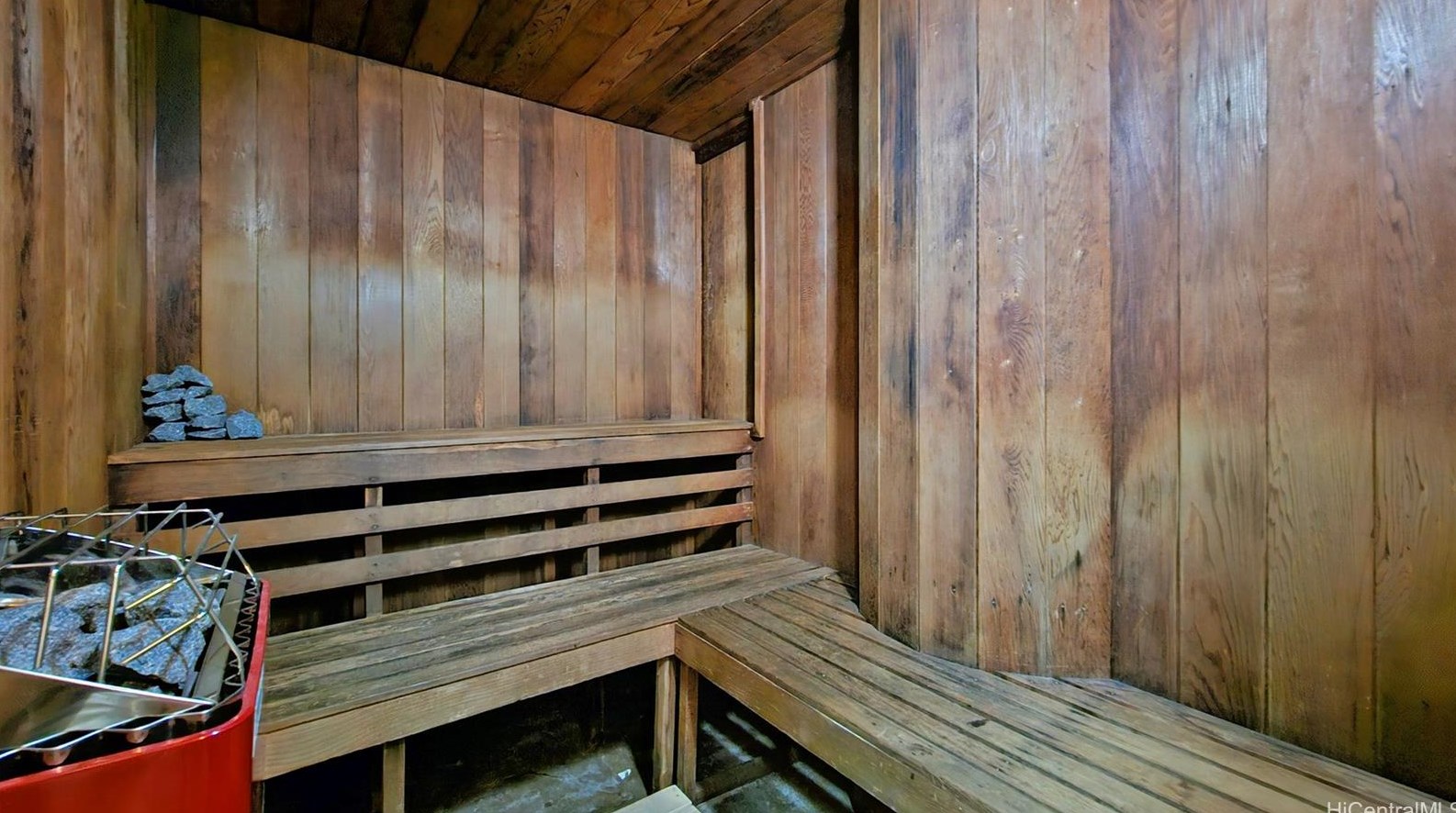 2101 Nuuanu Ave, Honolulu HI  96817-1764 exterior