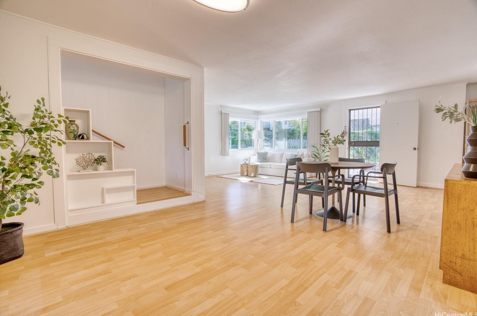 2959 Manoa Rd, Honolulu HI  96822-1852 exterior