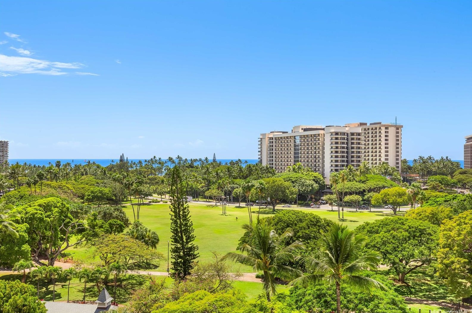 2045 Kalakaua Ave, Honolulu HI  96815-5118 exterior