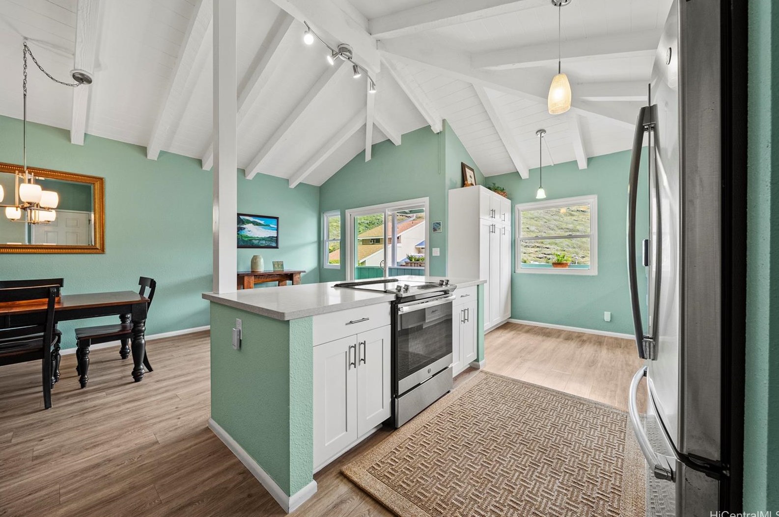 818 Kealahou St, Honolulu HI  96825-2966 exterior