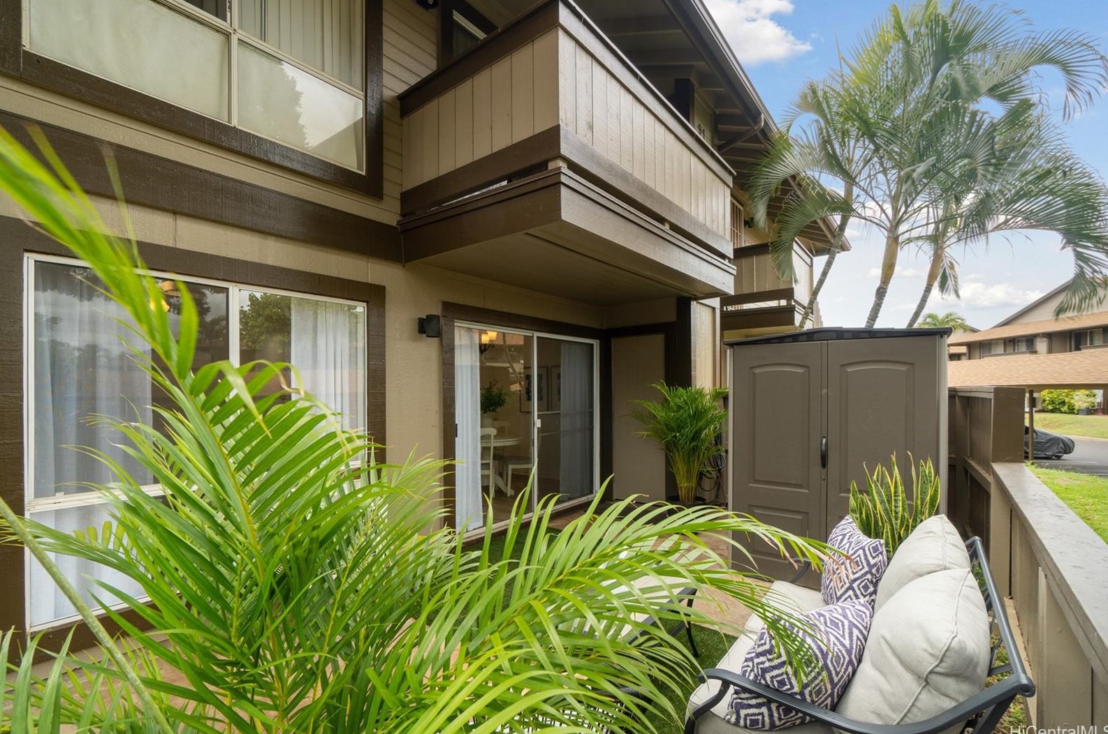 91-1119 Puamaeole St, Ewa Beach HI  96706 exterior