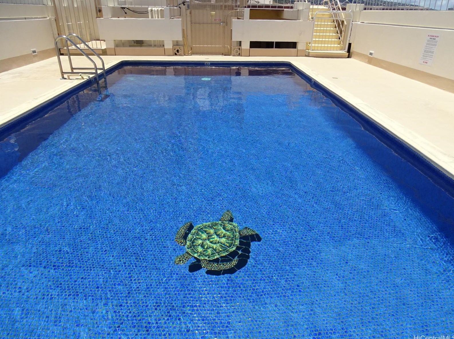 1655 Makaloa St, Honolulu HI  96814-3946 exterior