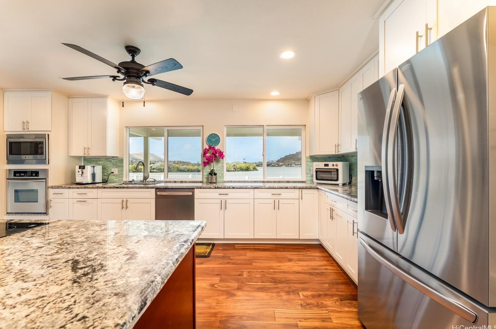 6957 Niumalu Loop, Honolulu HI  96825-1644 exterior