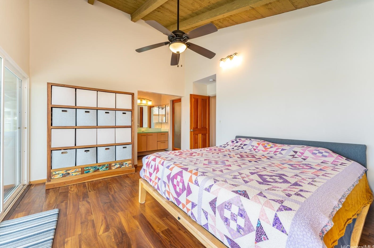 6957 Niumalu Loop, Honolulu HI  96825-1644 exterior
