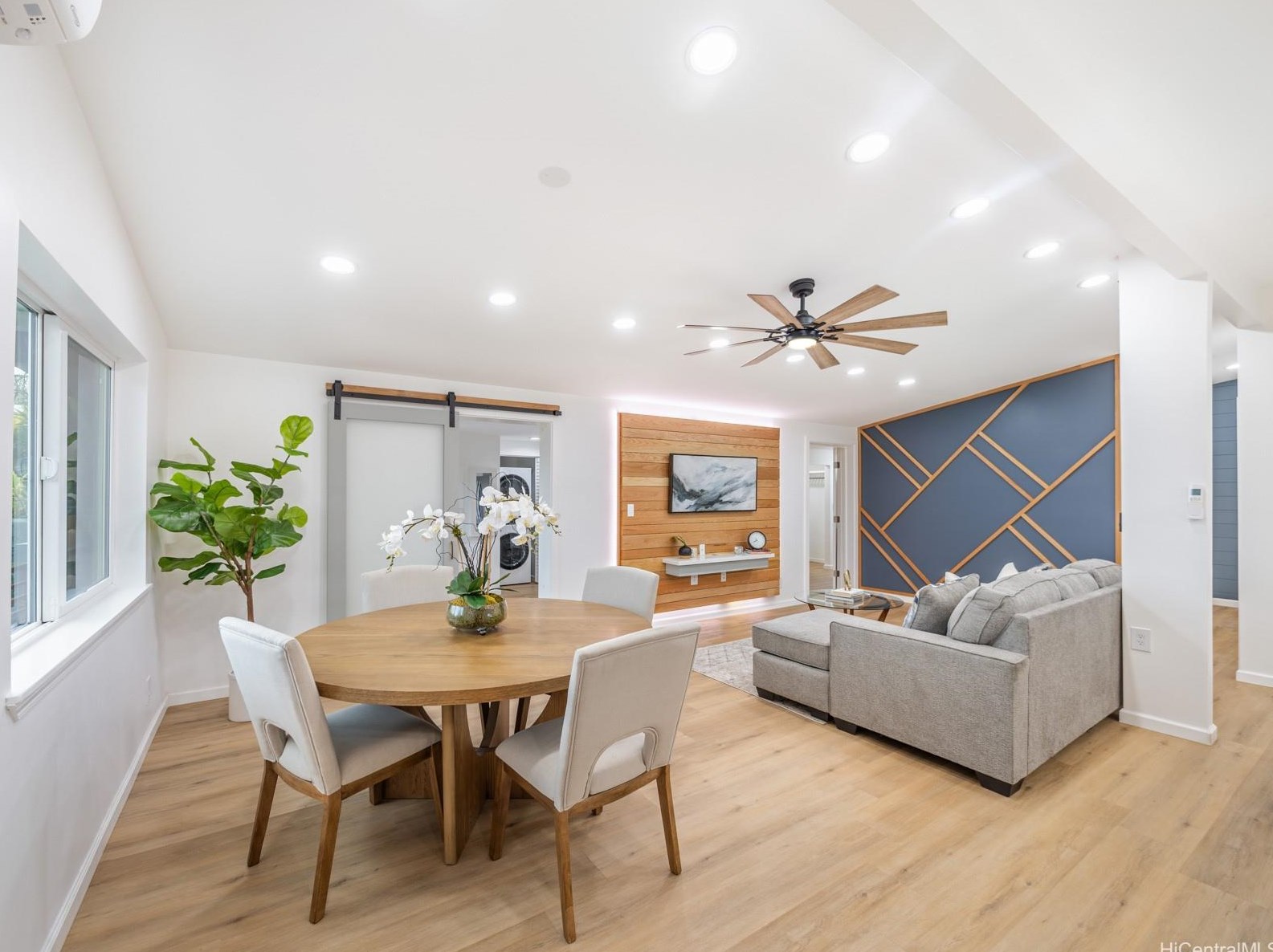 794 Ahukini St, Honolulu HI  96825-2425 exterior