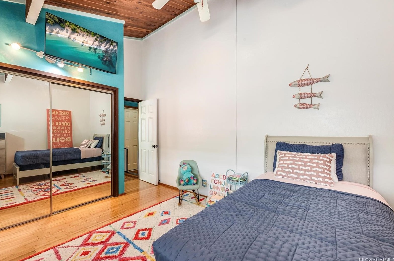 313 Kuliouou Rd, Honolulu HI  96821-2230 exterior