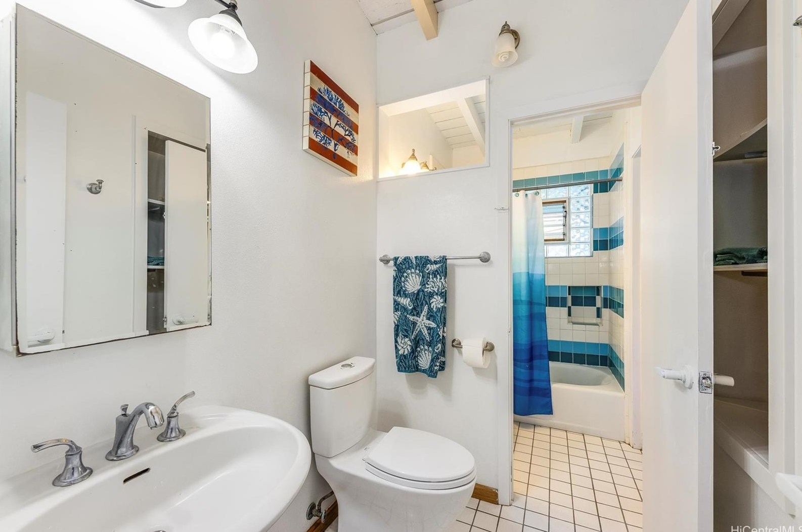 313 Kuliouou Rd, Honolulu HI  96821-2230 exterior