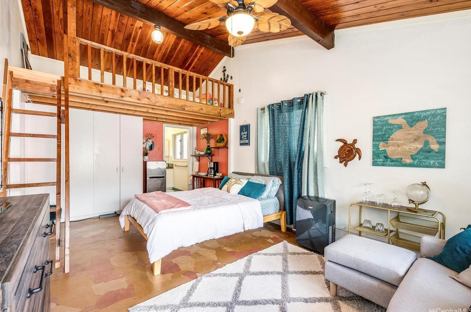 313 Kuliouou Rd, Honolulu HI  96821-2230 exterior