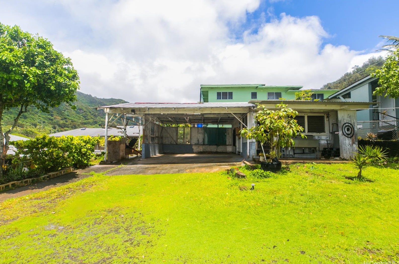 1832 Akone Pl, Honolulu HI  96819-2803 exterior