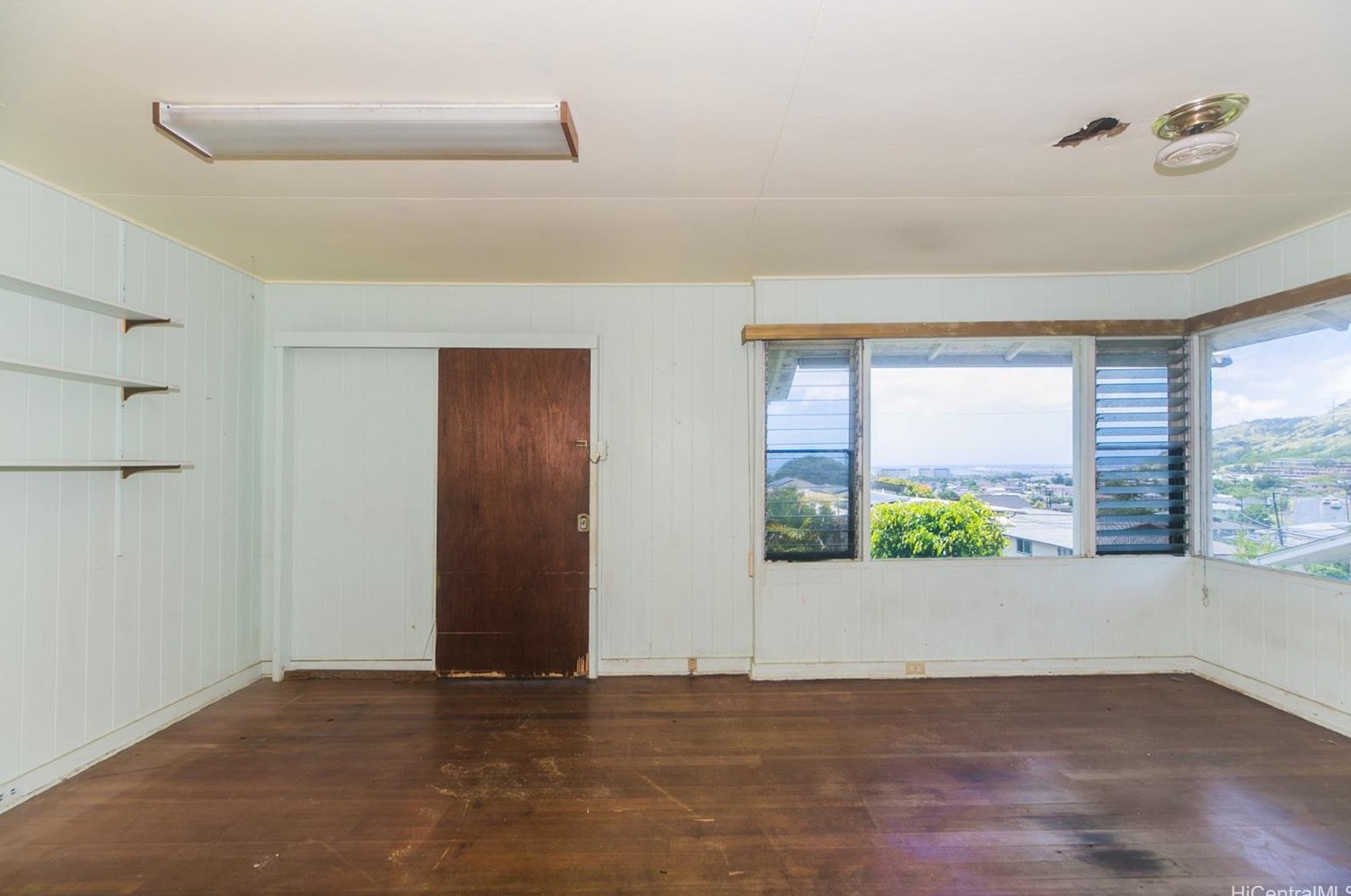 1832 Akone Pl, Honolulu HI  96819-2848 exterior