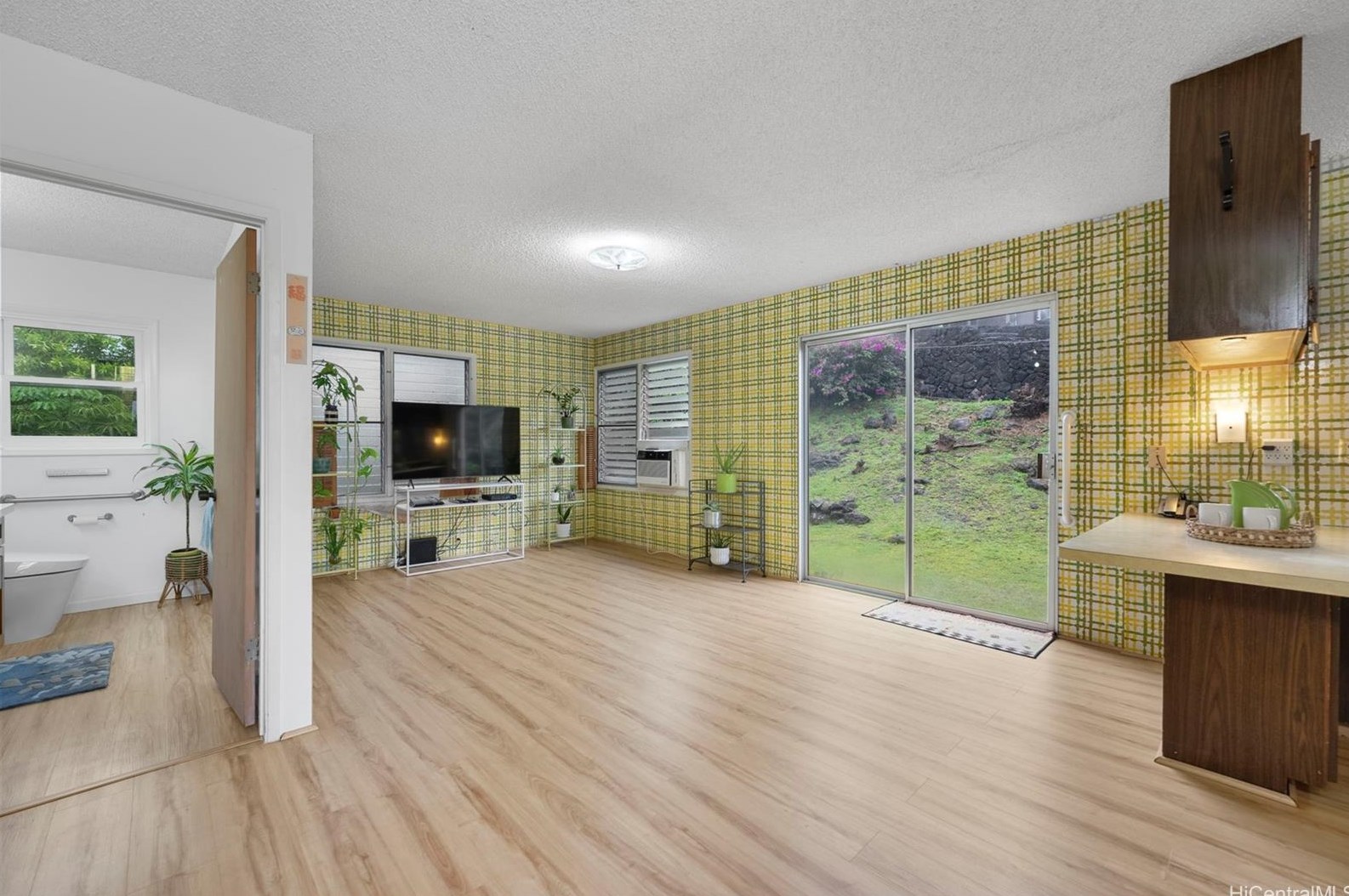 839 Hahaione St, Honolulu HI  96825-1039 exterior