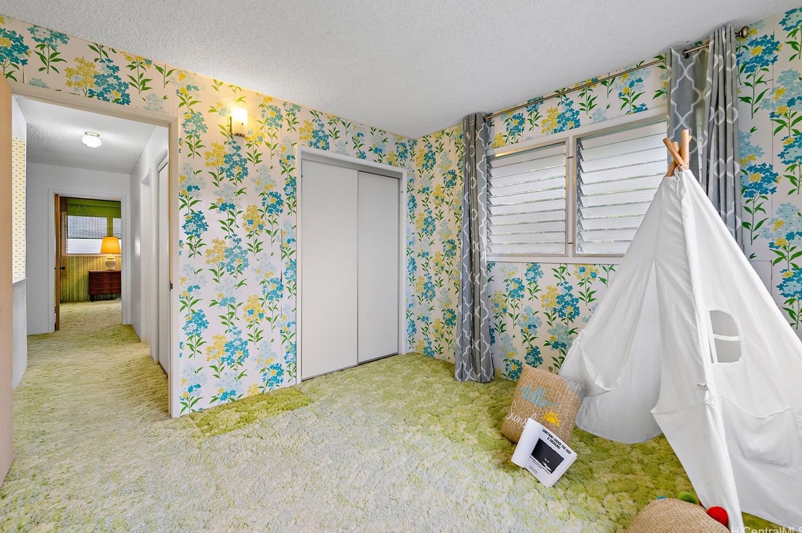 839 Hahaione St, Honolulu HI  96825-1039 exterior