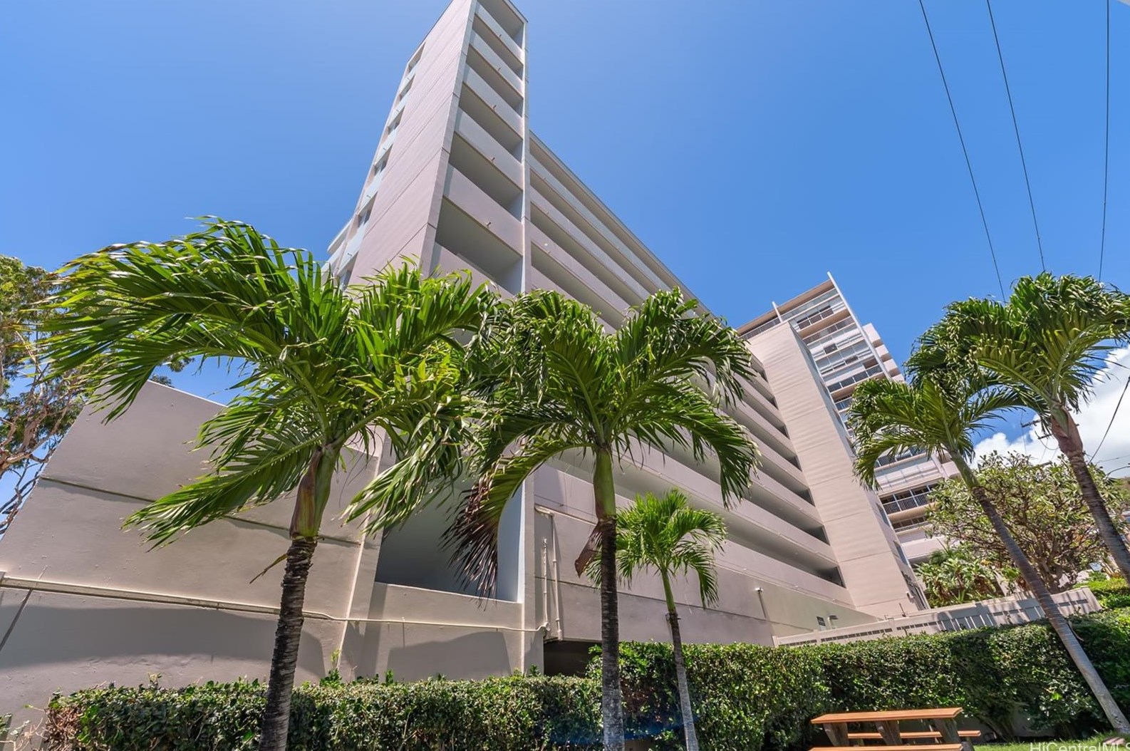 1516 Ward Ave, Honolulu HI  96822-3568 exterior