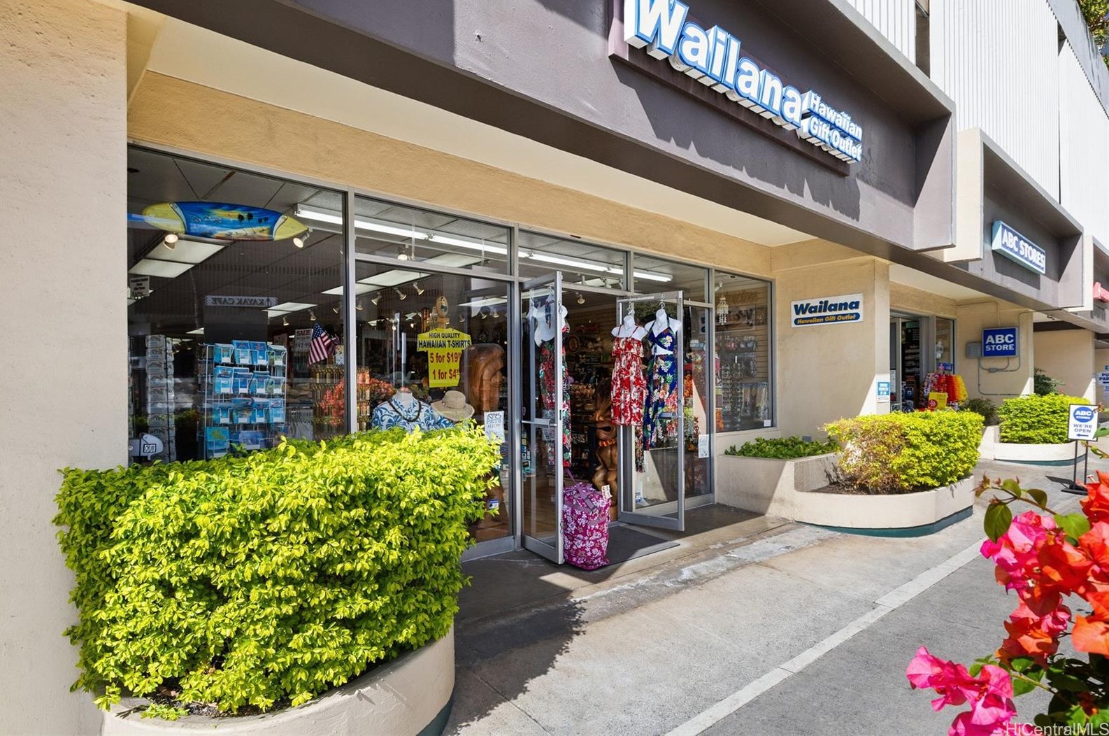 1850 Ala Moana Blvd, Honolulu HI  96815-1602 exterior