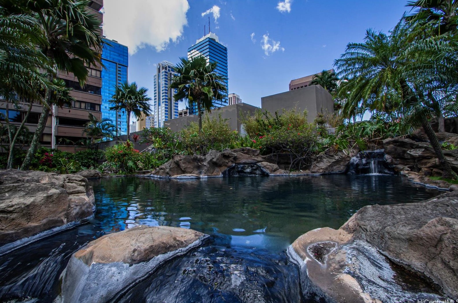 1255 Nuuanu Ave, Honolulu HI  96817-4001 exterior