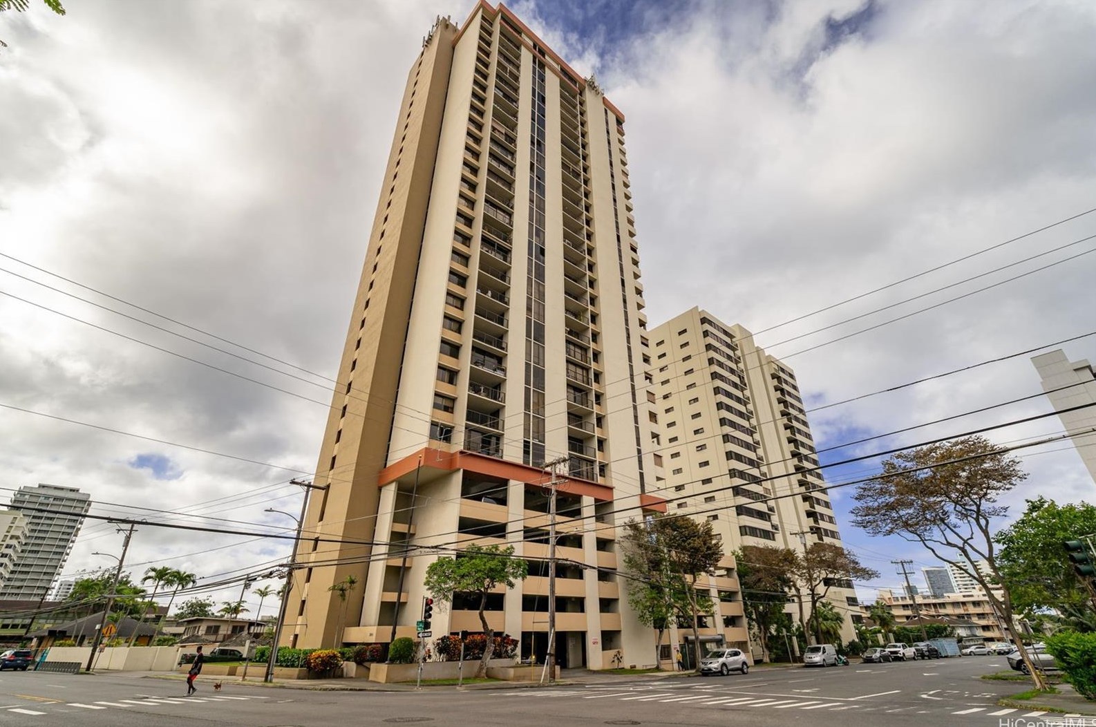1201 Wilder Ave, Honolulu HI  96822-3131 exterior
