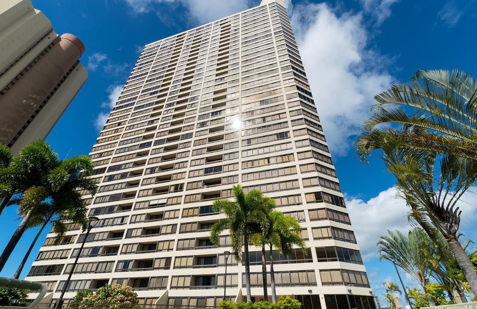 2499 Kapiolani Blvd, Honolulu HI  96826-5310 exterior