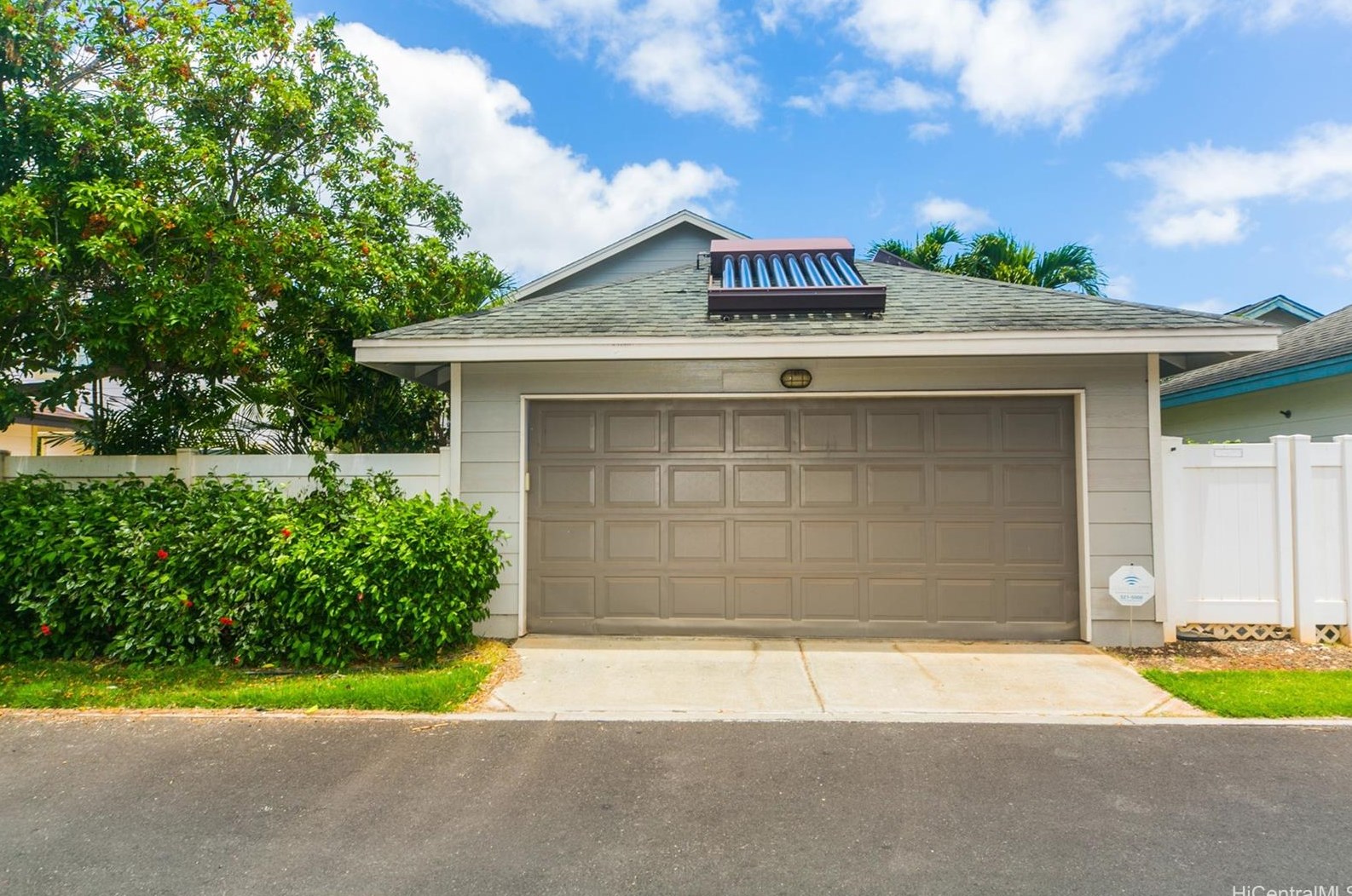 91-1047 Kaikauhaa St, Ewa Beach HI  exterior