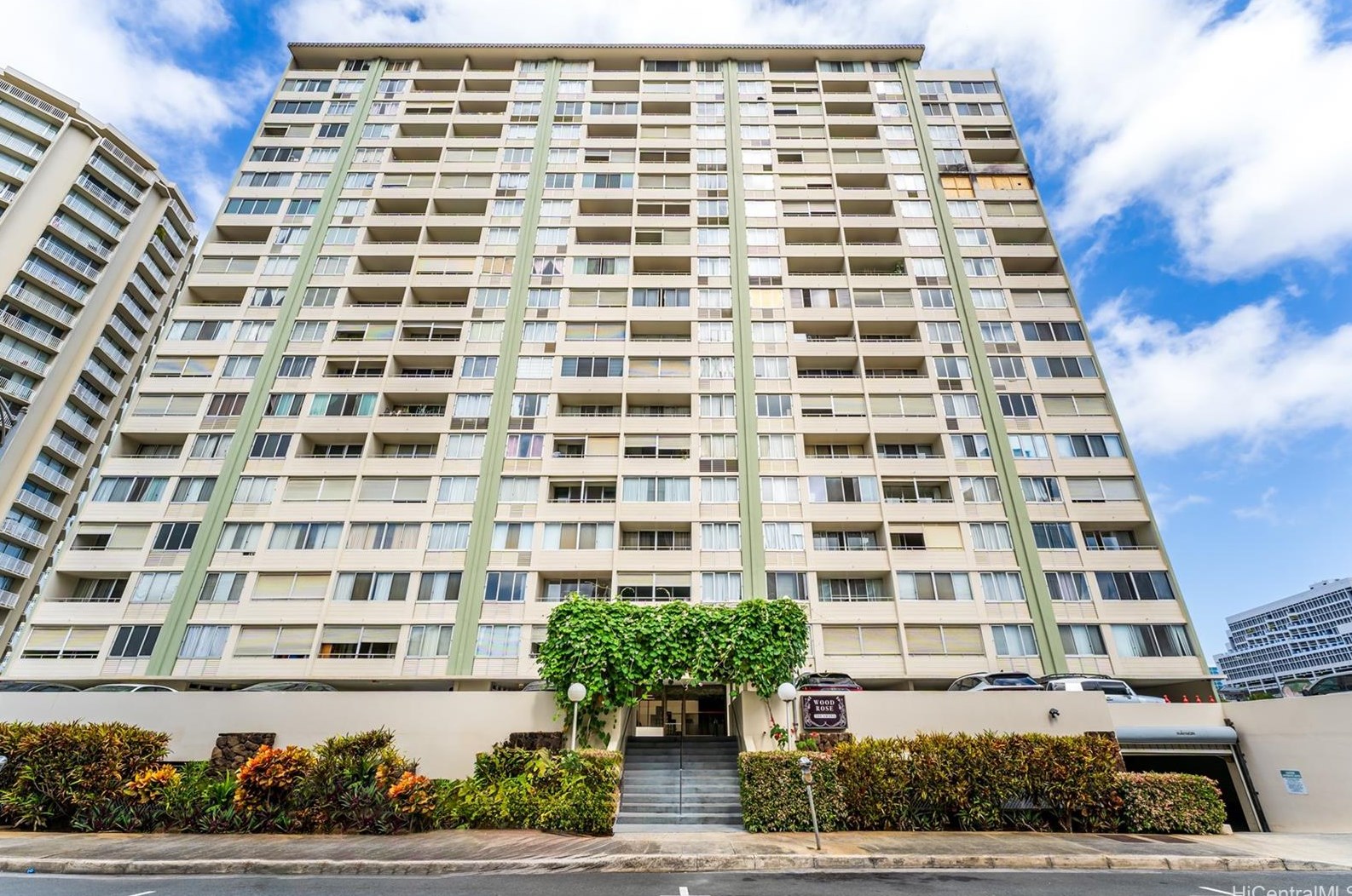 780 Amana St, Honolulu HI  96814-3247 exterior