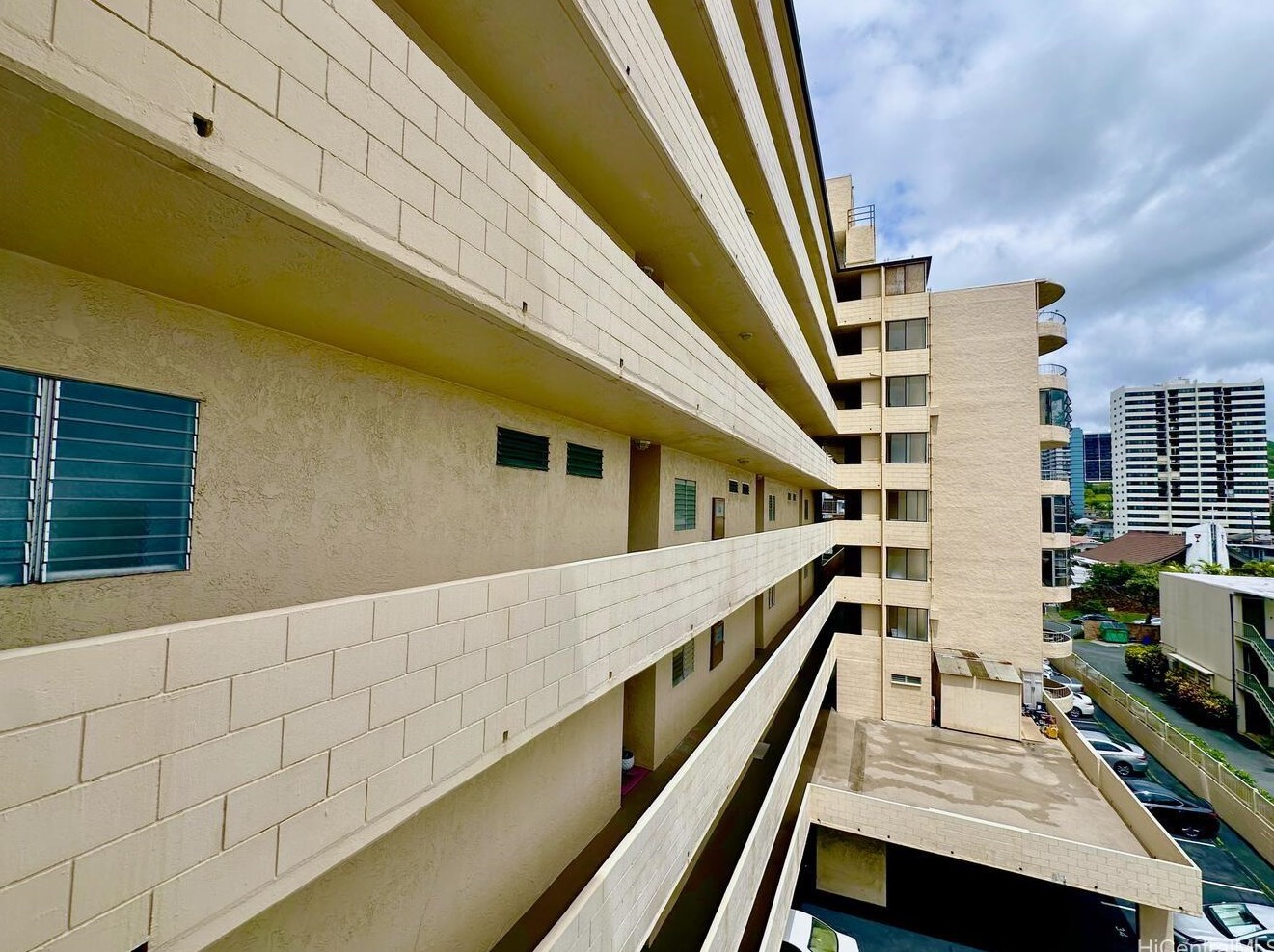 1447 Kewalo St, Honolulu HI  96822-4189 exterior