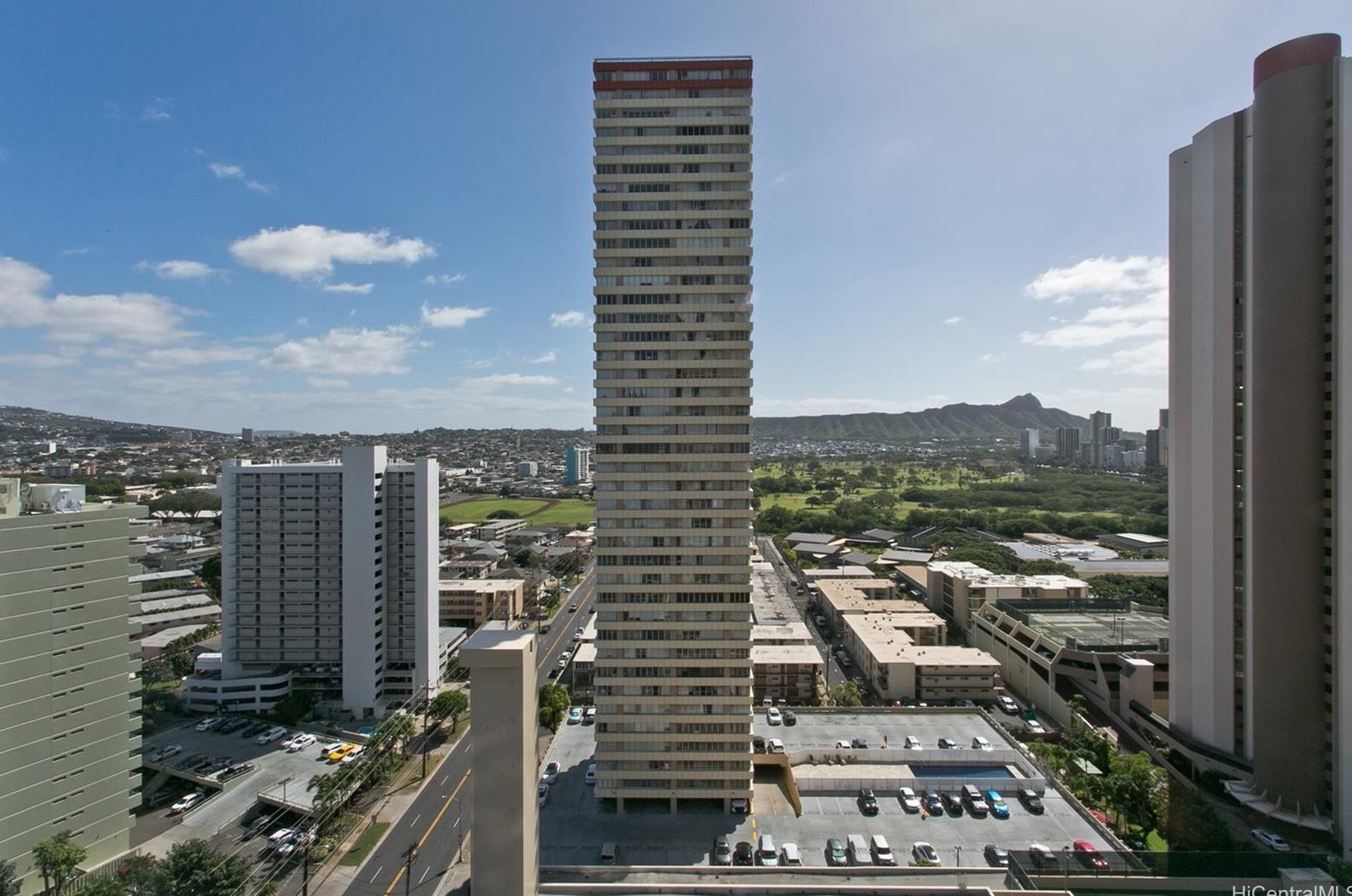 2525 Date St, Honolulu HI  96826-5437 exterior