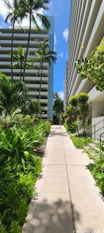 425 Ena Rd, Honolulu HI 96815-1735 exterior