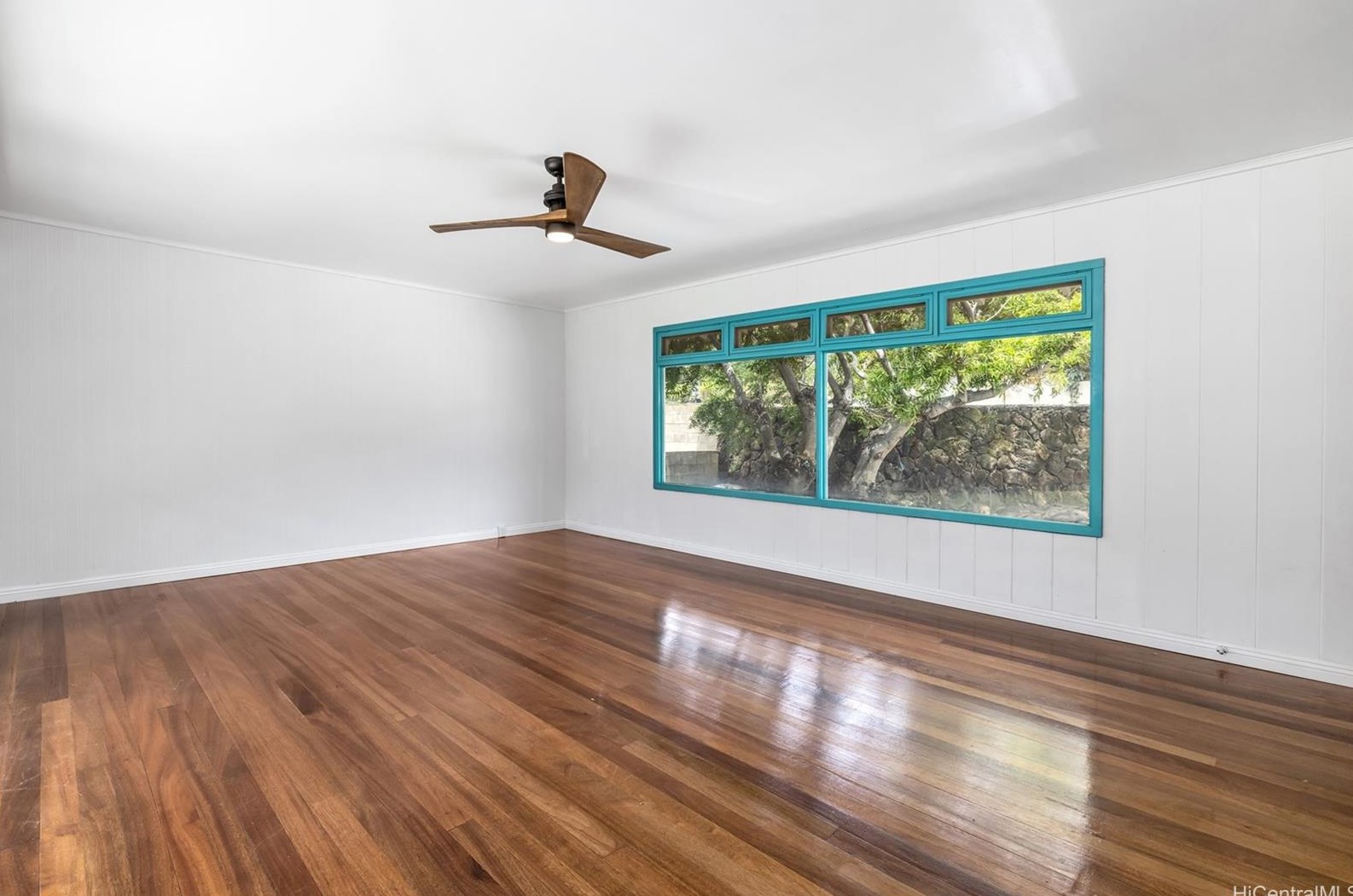 5881 Kalanianaole Hwy, Honolulu HI  96821-2331 exterior