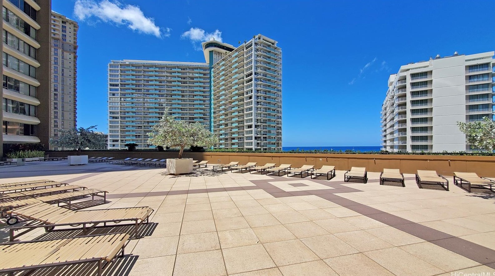 1778 Ala Moana Blvd, Honolulu HI  96815-1658 exterior