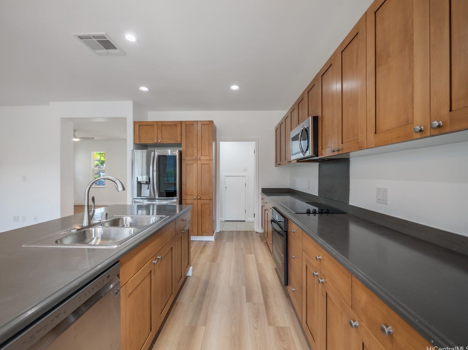 91-1823 Waiaama St, Ewa Beach HI  exterior