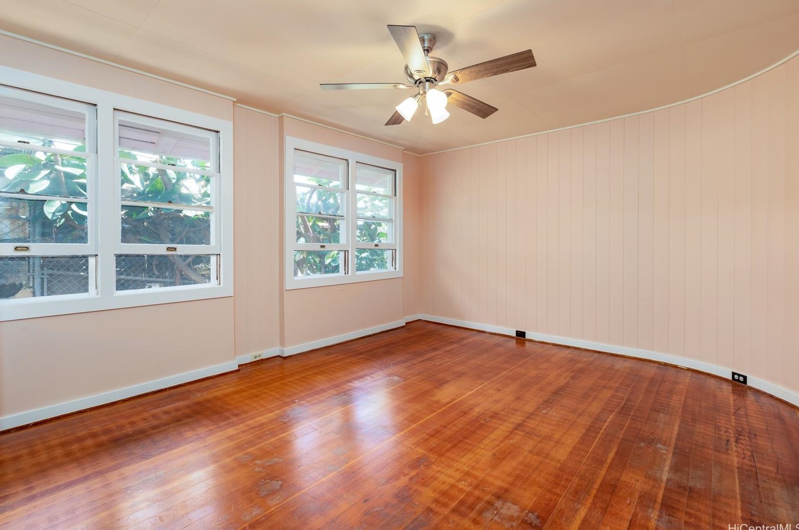 3726 Anuhea St, Honolulu HI  96816-3802 exterior