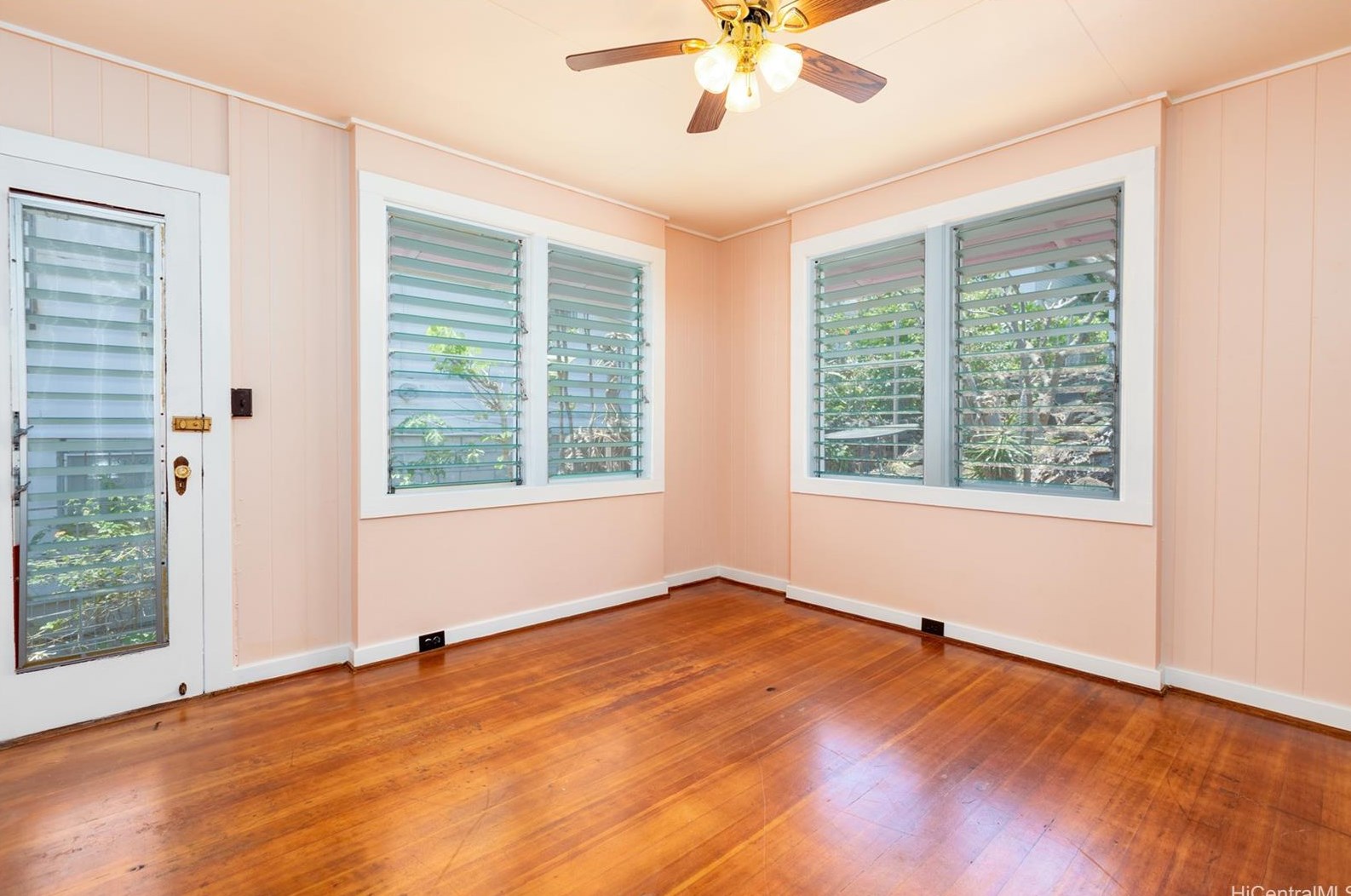 3726 Anuhea St, Honolulu HI  96816-3802 exterior