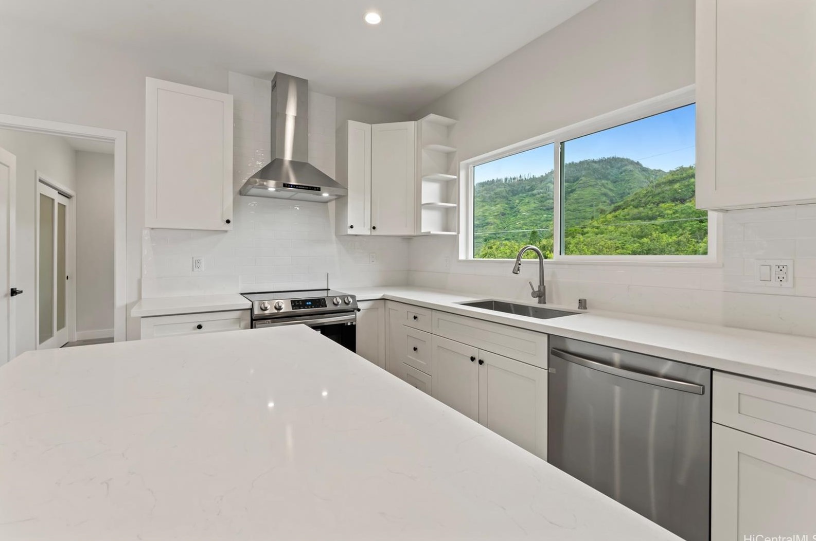 2345 Kipona Pl, Honolulu HI 96816-3412 exterior