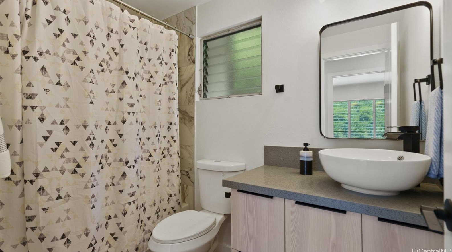 1791 Paailuna Way, Pearl City HI  exterior