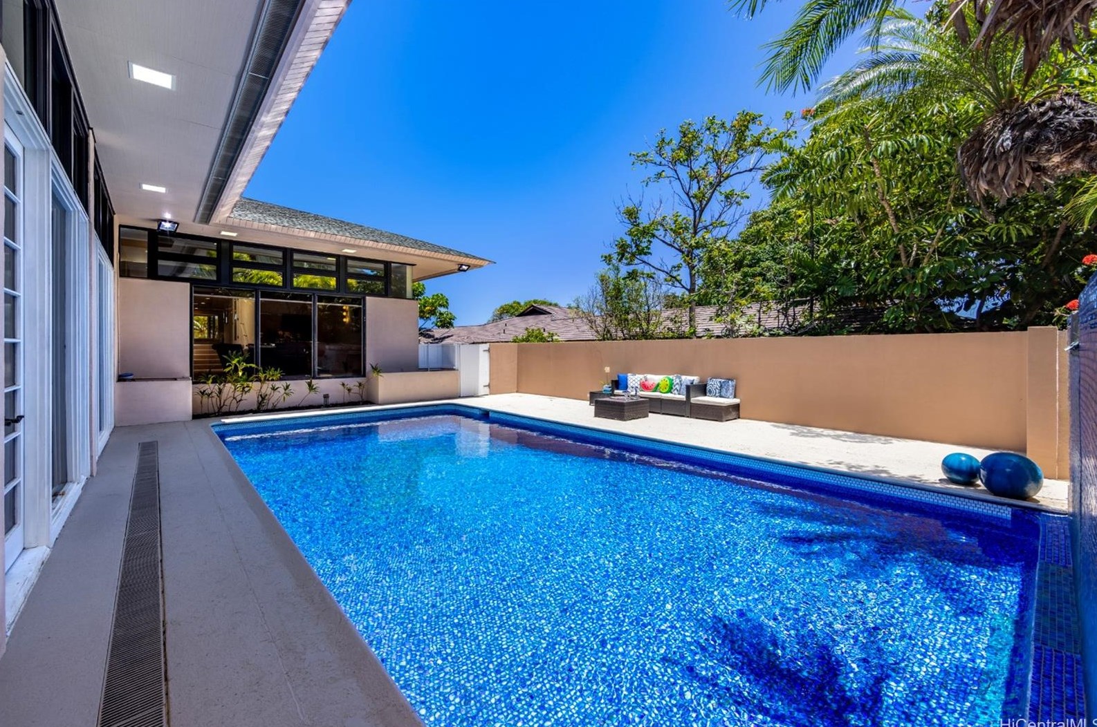 3994 Kaualio Pl, Honolulu HI  96816-4404 exterior
