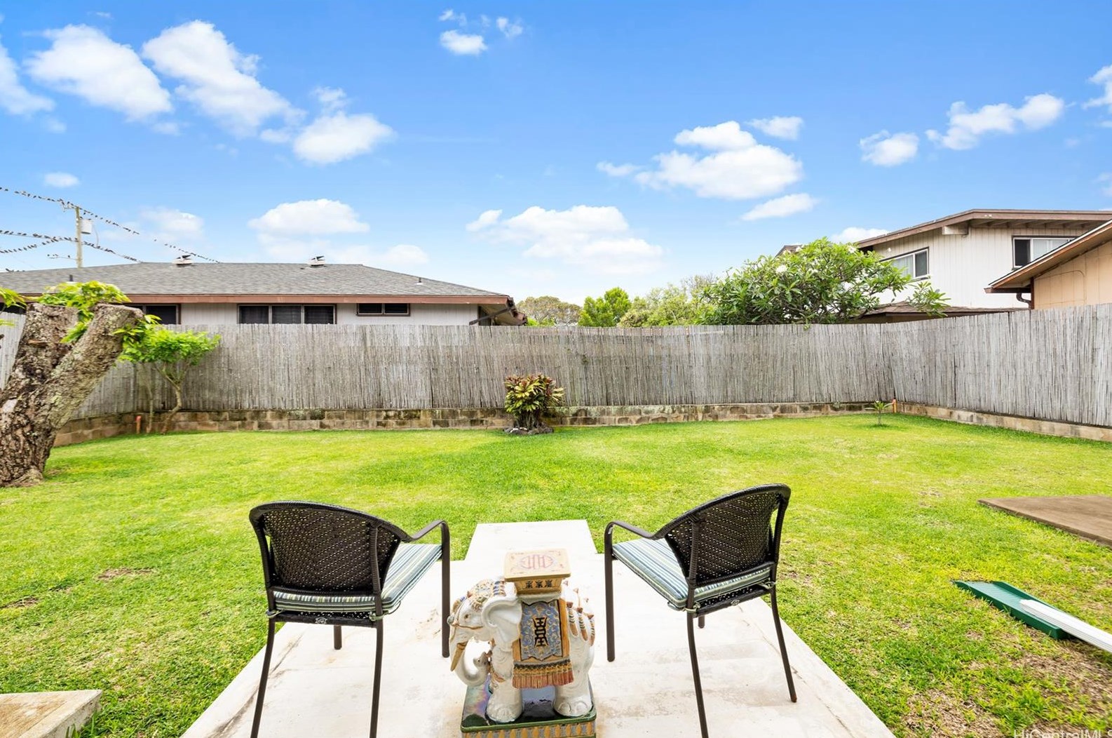 547 Oneawa St, Kailua HI  96734-2231 exterior