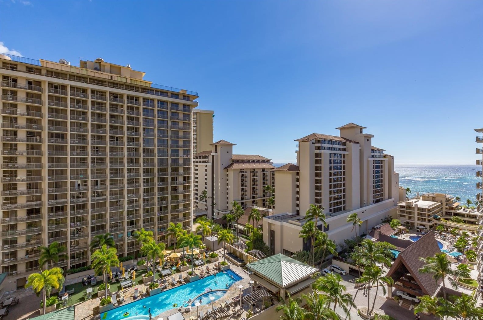 223 Saratoga Rd, Honolulu HI  96815-1942 exterior