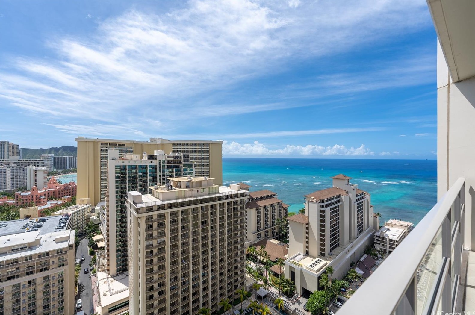 223 Saratoga Rd, Honolulu HI  96815-1942 exterior