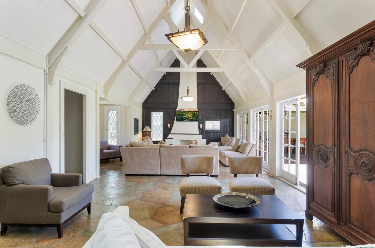 4584 Kahala Ave, Honolulu HI  96816-4950 exterior