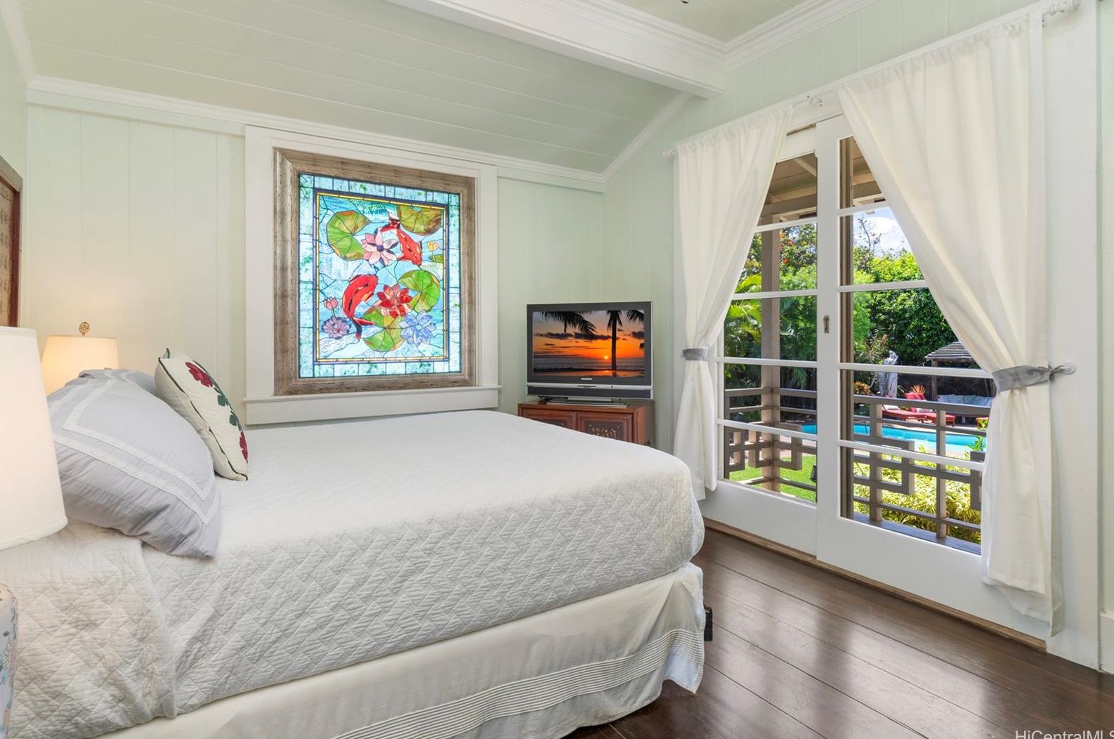 4584 Kahala Ave, Honolulu HI  96816-4950 exterior