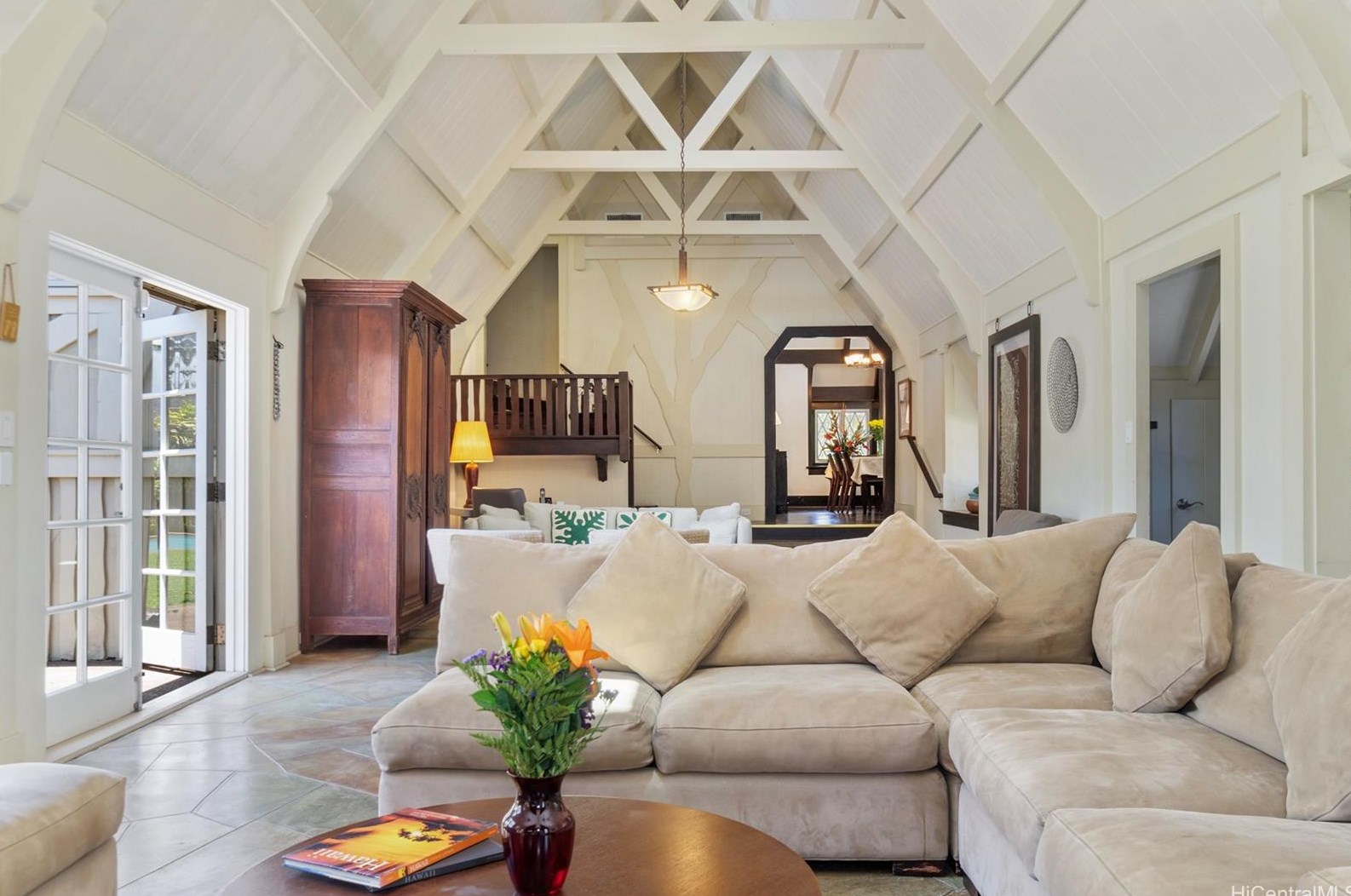 4584 Kahala Ave, Honolulu HI  96816-4950 exterior