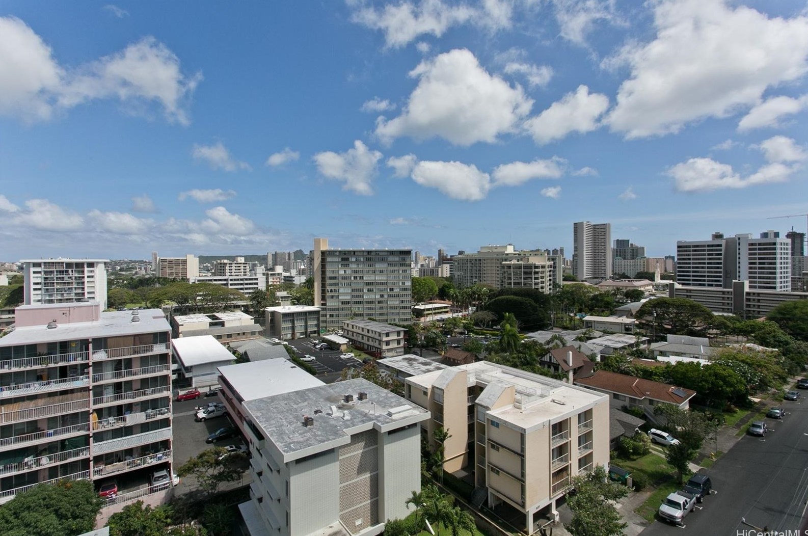 1710 Makiki St, Honolulu HI  96822-4489 exterior
