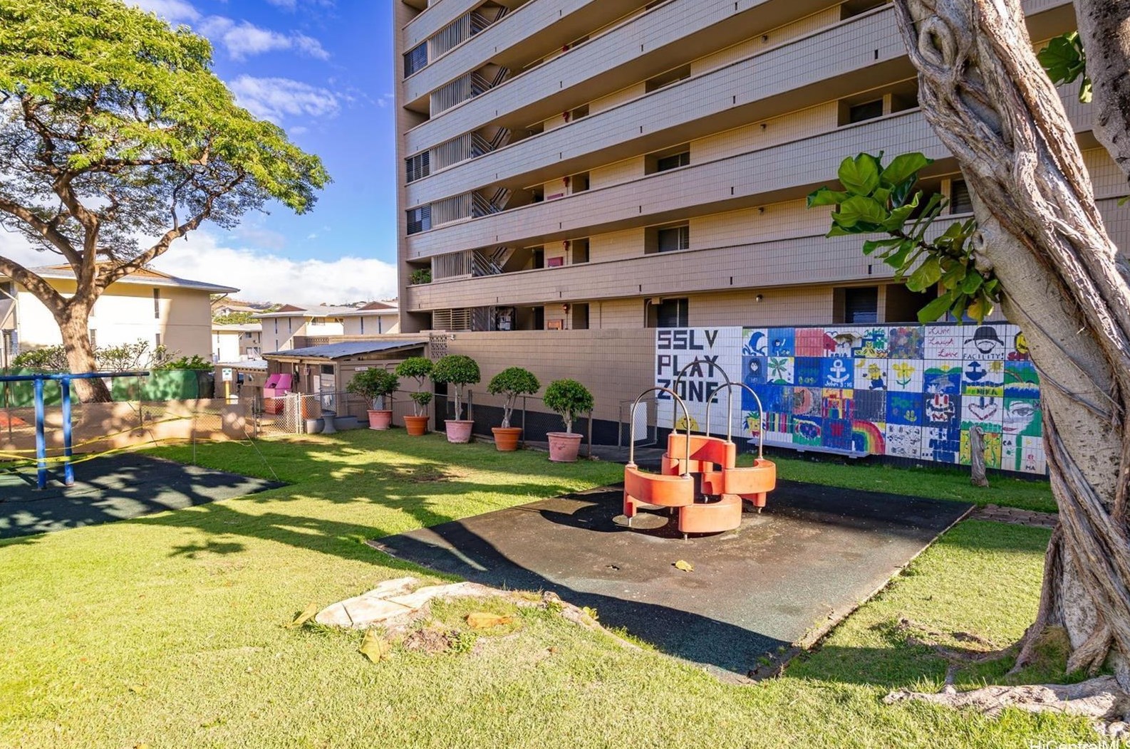 3215 Ala Ilima St, Honolulu HI  96818-2946 exterior