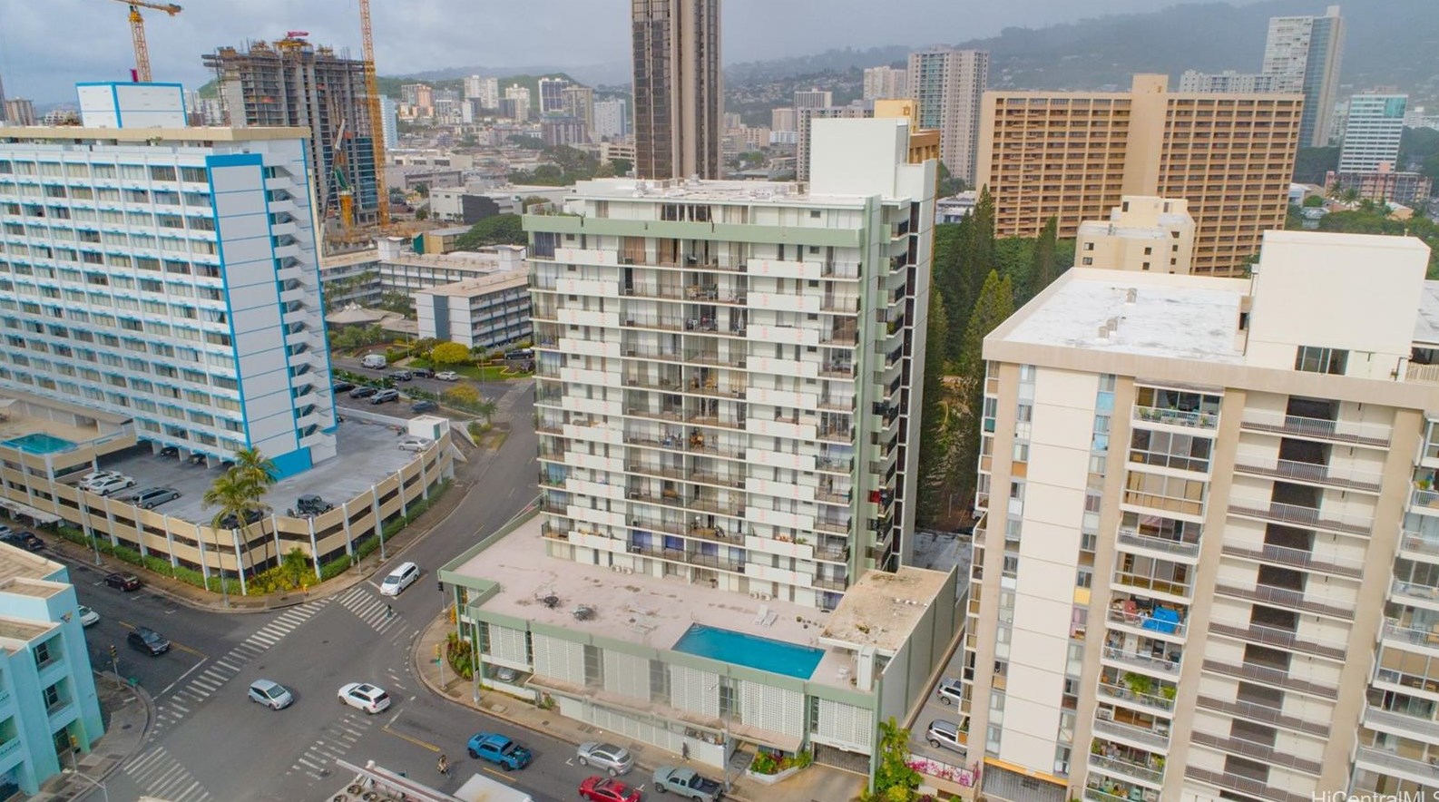 1610 Kanunu St, Honolulu HI  96814-2746 exterior