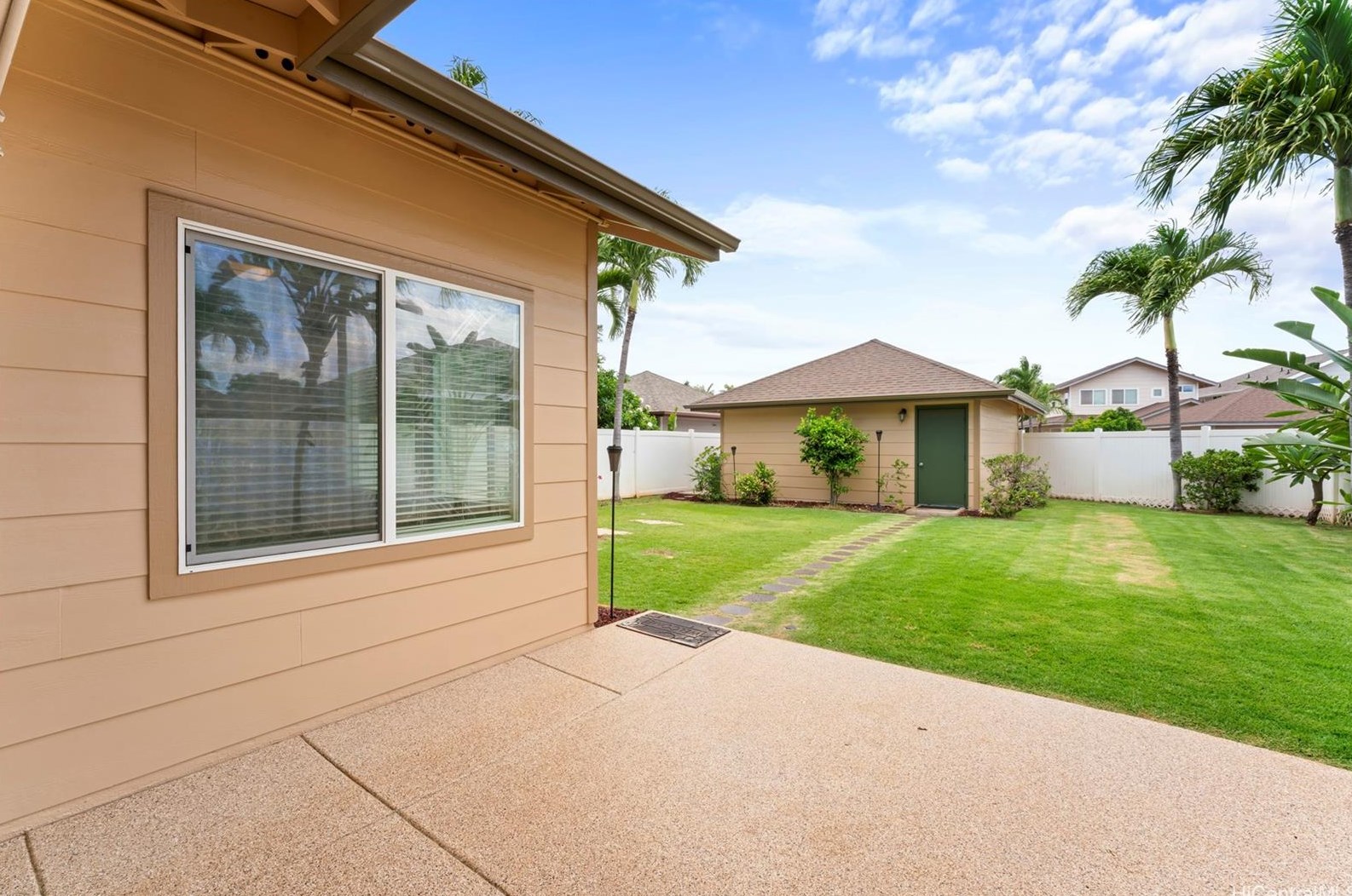 91-1102 Kai Weke St, Ewa Beach HI  96706 exterior